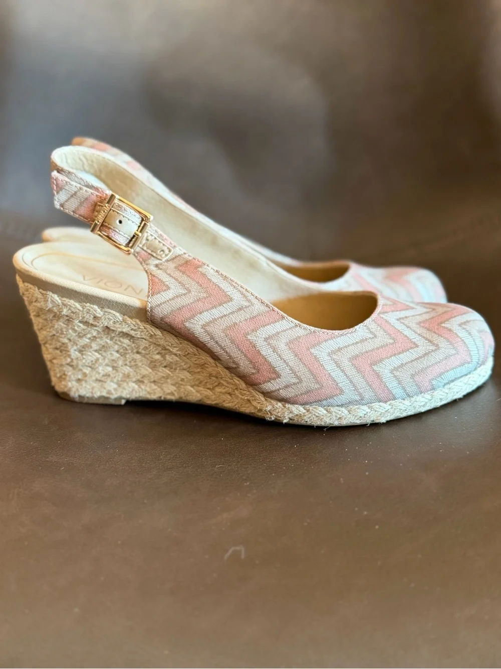 Vionic Pink Chevron Slingback Wedge Espadrilles Size 6.5 Like New